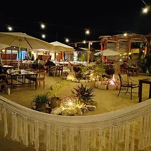 Albergue The - Food, Drinks And Transportation To The And Cenotes, Tulum